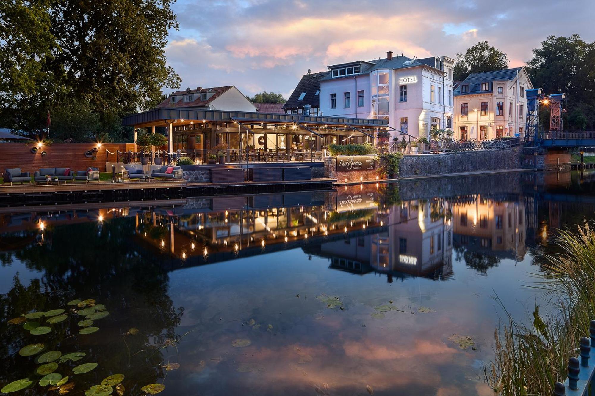 Hotel & Restaurant Fackelgarten Plau Am See Εξωτερικό φωτογραφία